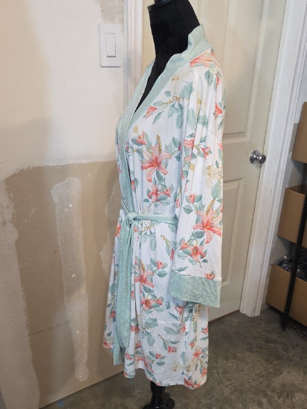 Flora Nikrooz Mint and Coral Floral Satin-Trim Robe Intimates - Picture 3 of 11